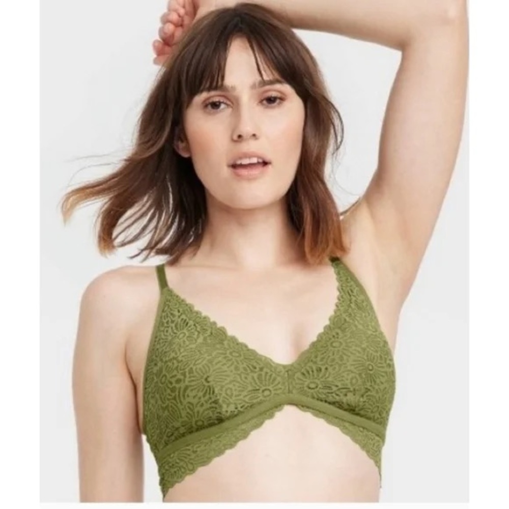 NWT Auden Lightly Lined Lace Cross back Bralette Olive Size Small